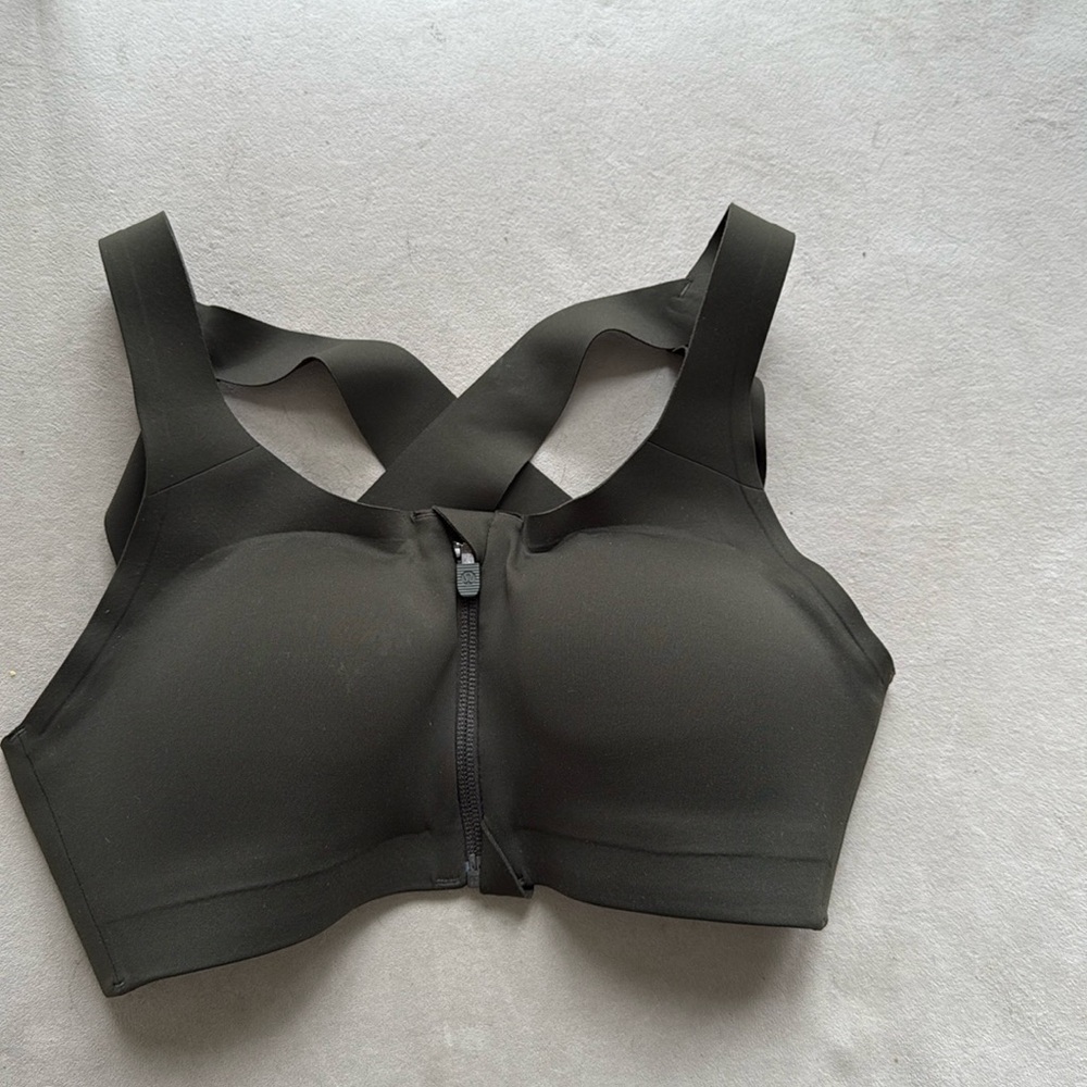 Lululemon dark green Enlite Bra-Zip Front 34A